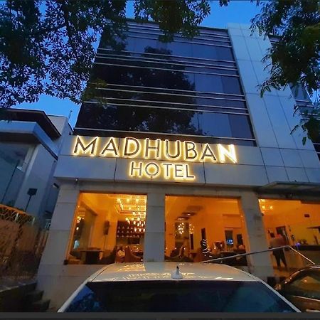 Madhuban Hotel , Нью-Дели Экстерьер фото