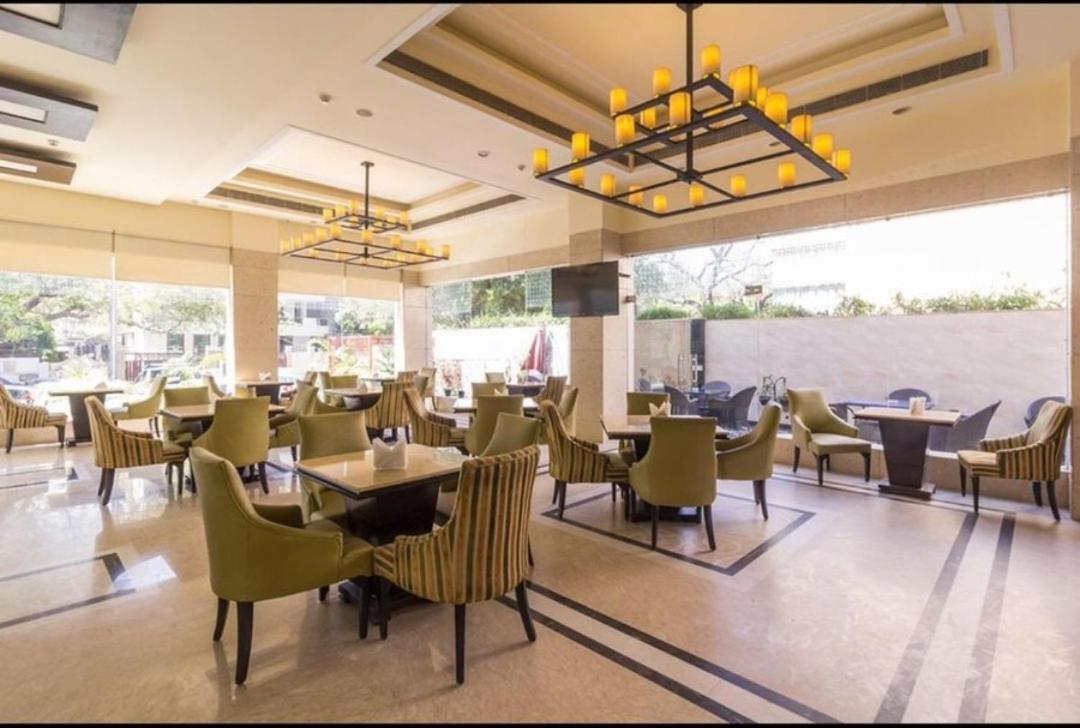 Madhuban Hotel , Нью-Дели Экстерьер фото