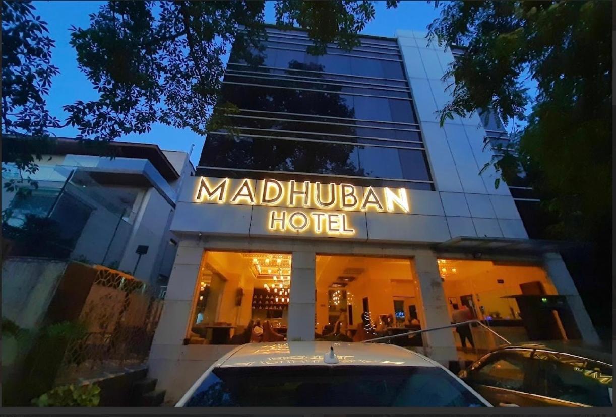 Madhuban Hotel , Нью-Дели Экстерьер фото